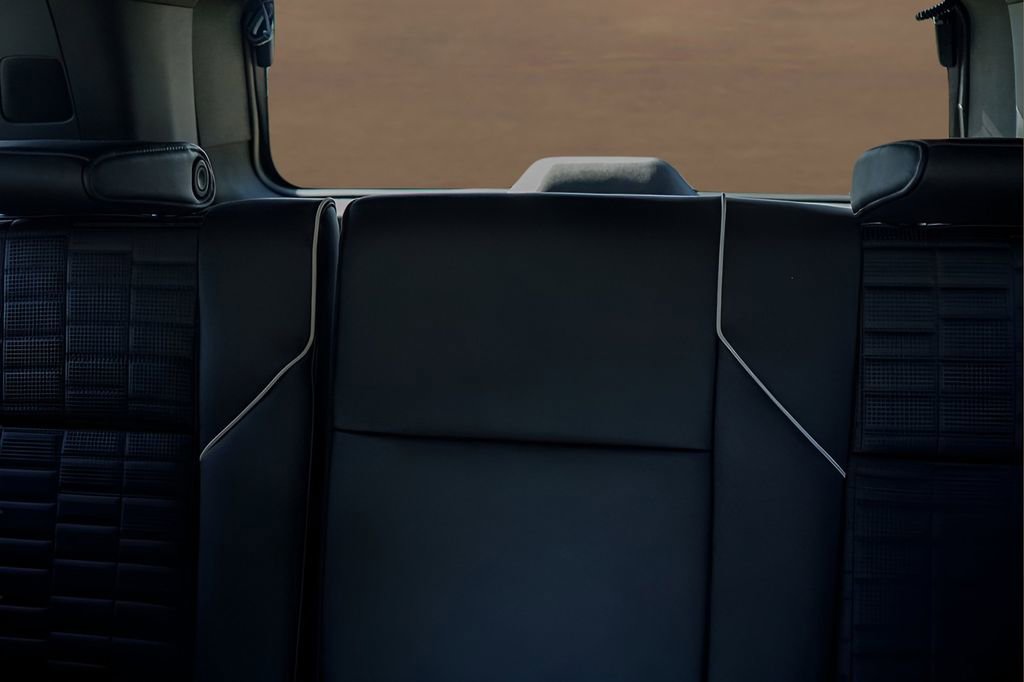 New 2026 Cadillac Escalade ESV Platinum Sport w/ LPO, ONYX Package image 27