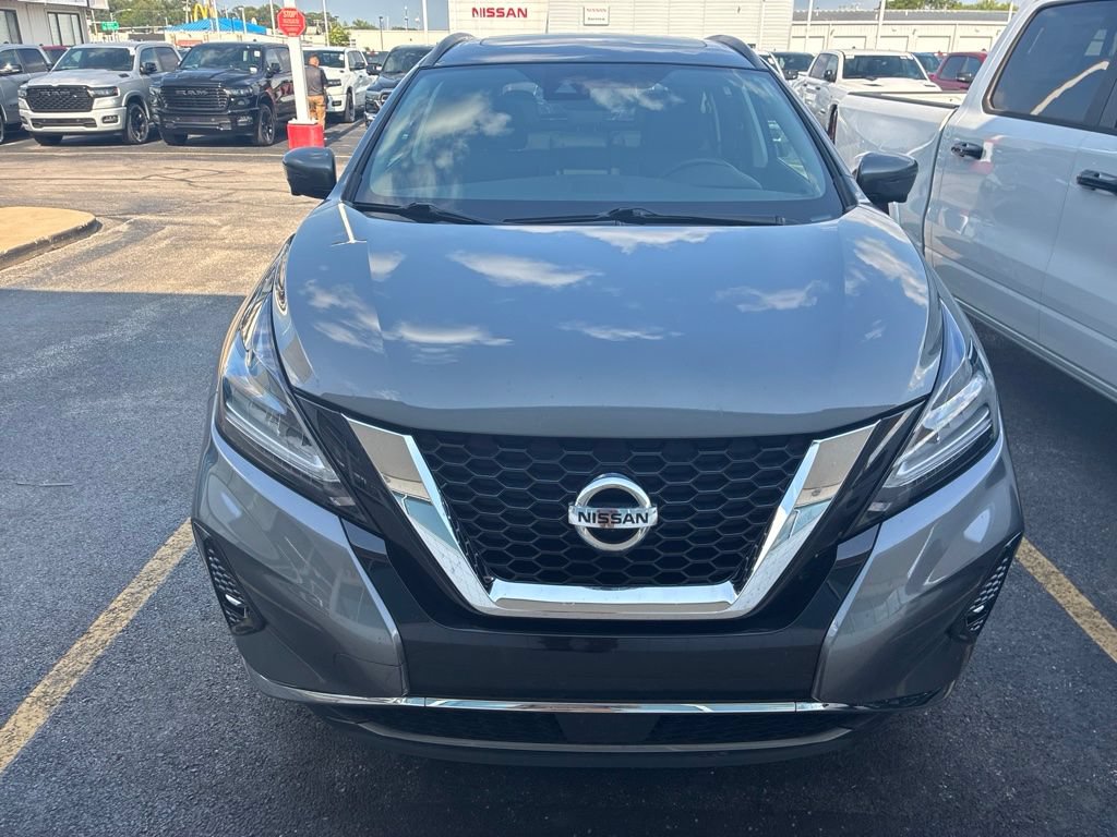 Used 2020 Nissan Murano SV w/ Premium Package AWD/4WD image 2