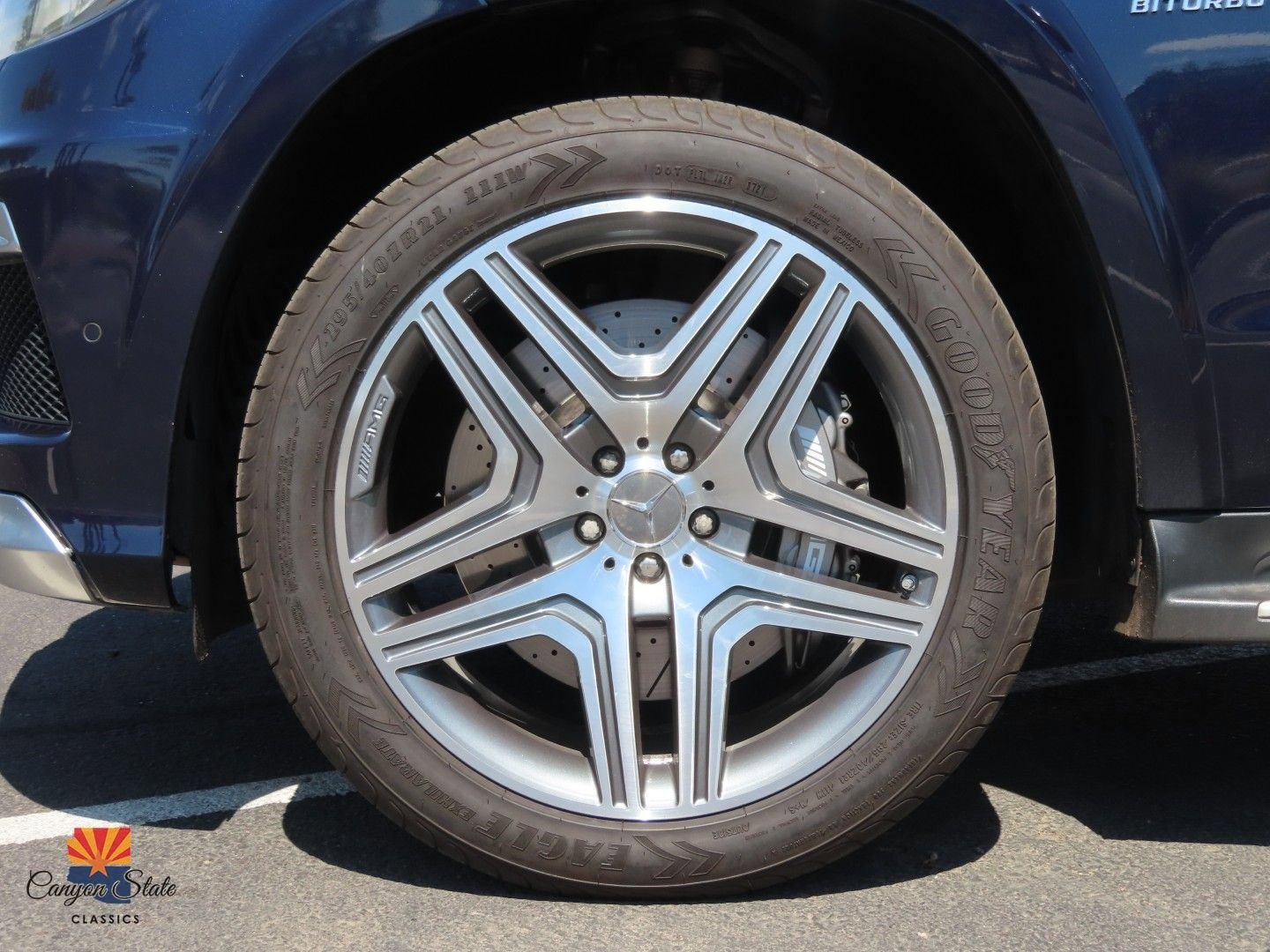 Used 2016 Mercedes-Benz GL 63 AMG 4MATIC image 19