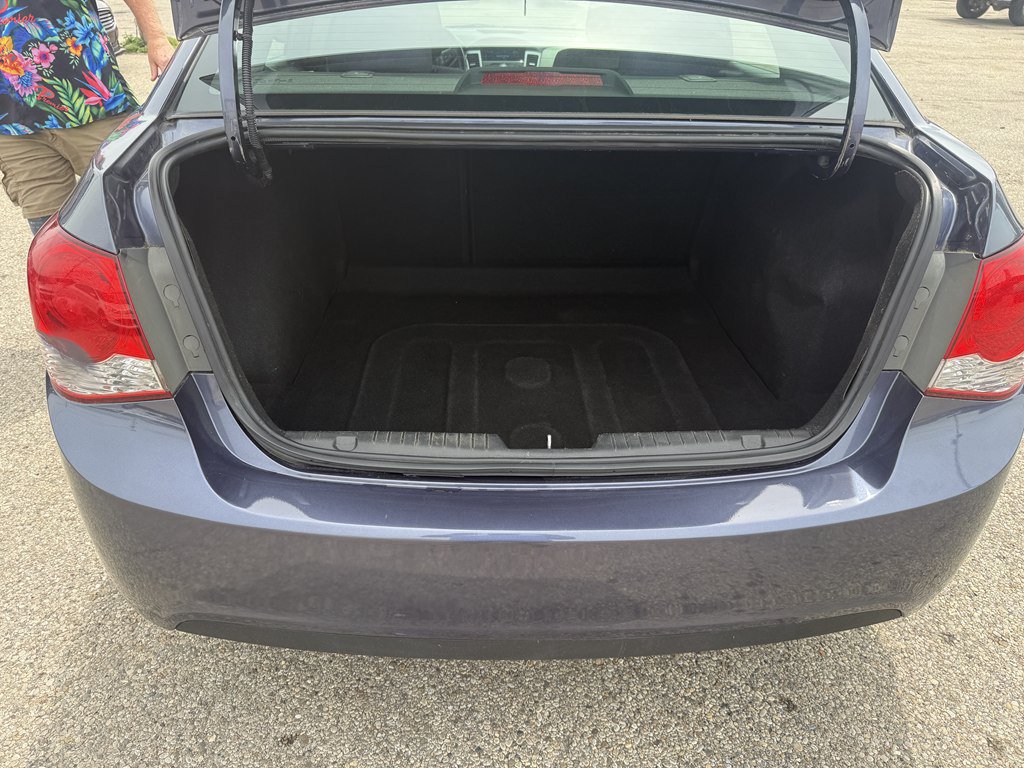 Used 2014 Chevrolet Cruze LS FWD image 21