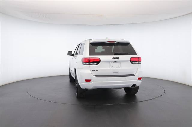 Certified 2022 Jeep Grand Cherokee Laredo X AWD/4WD image 27