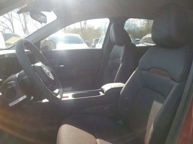 New 2026 Nissan Kicks SR w/ Cold Weather Package AWD/4WD image 9