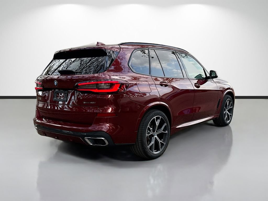 Used 2022 BMW X5 sDrive40i w/ M Sport Package image 3