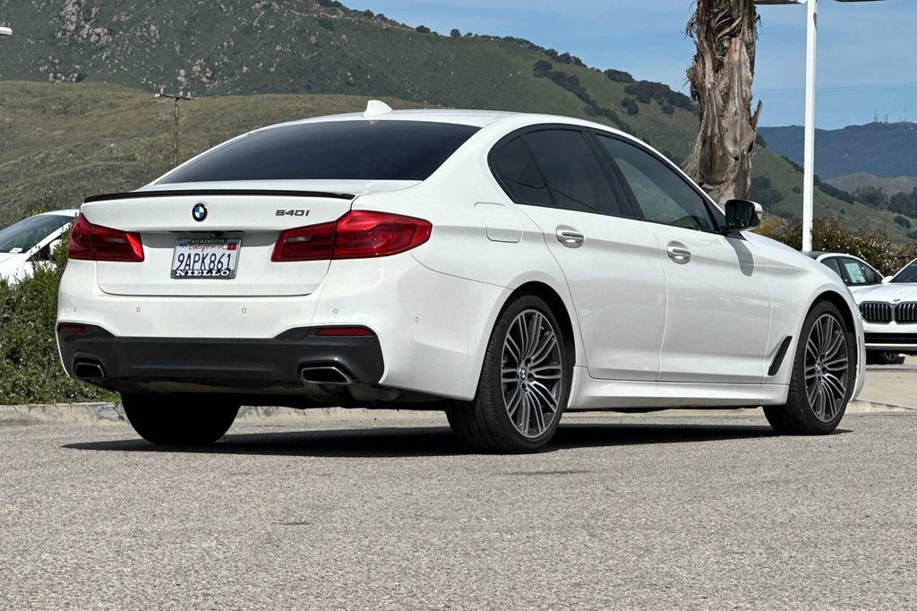 Used 2018 BMW 540i w/ M Sport Package image 3