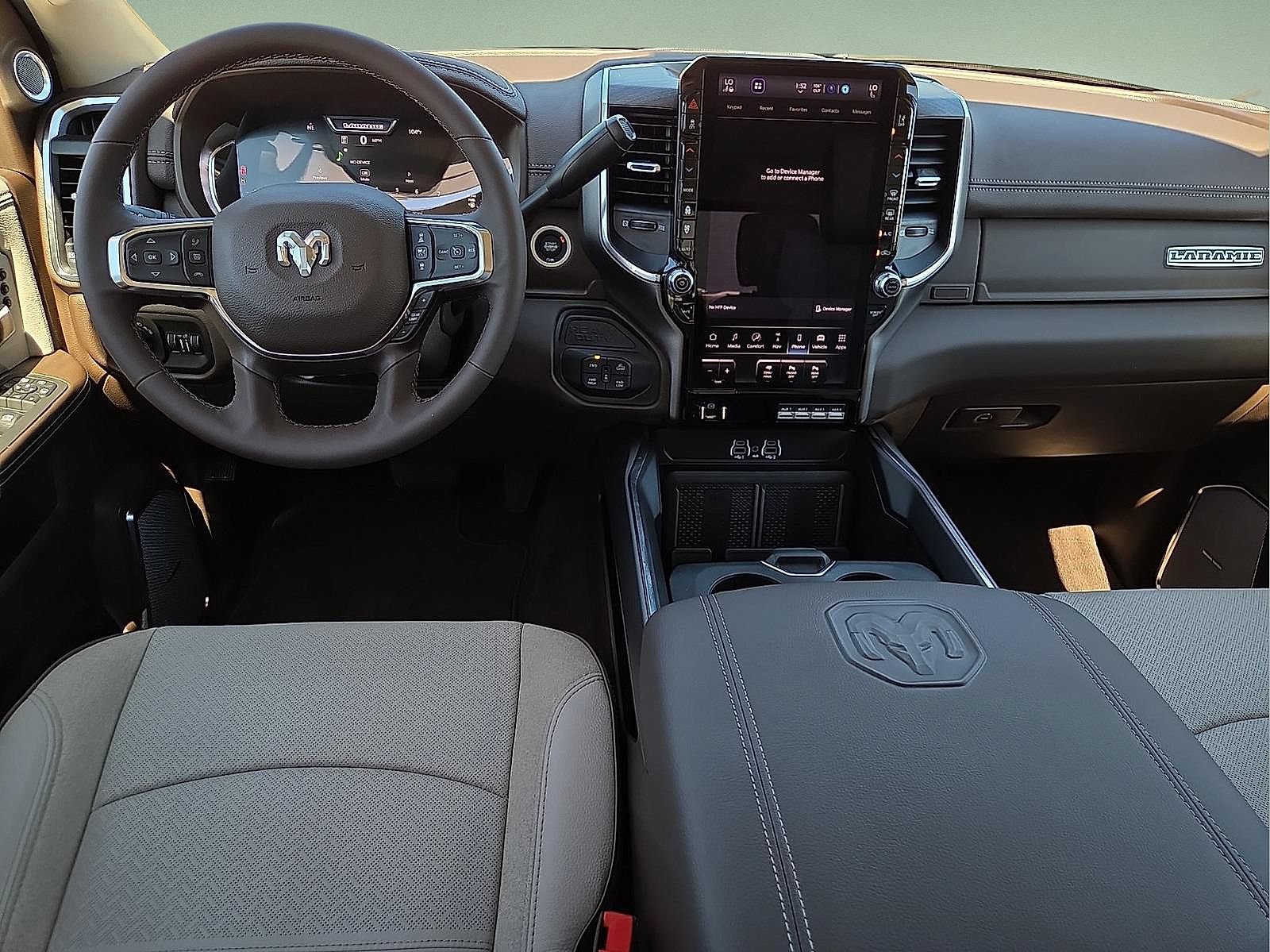 New 2026 RAM 2500 Laramie AWD/4WD image 11