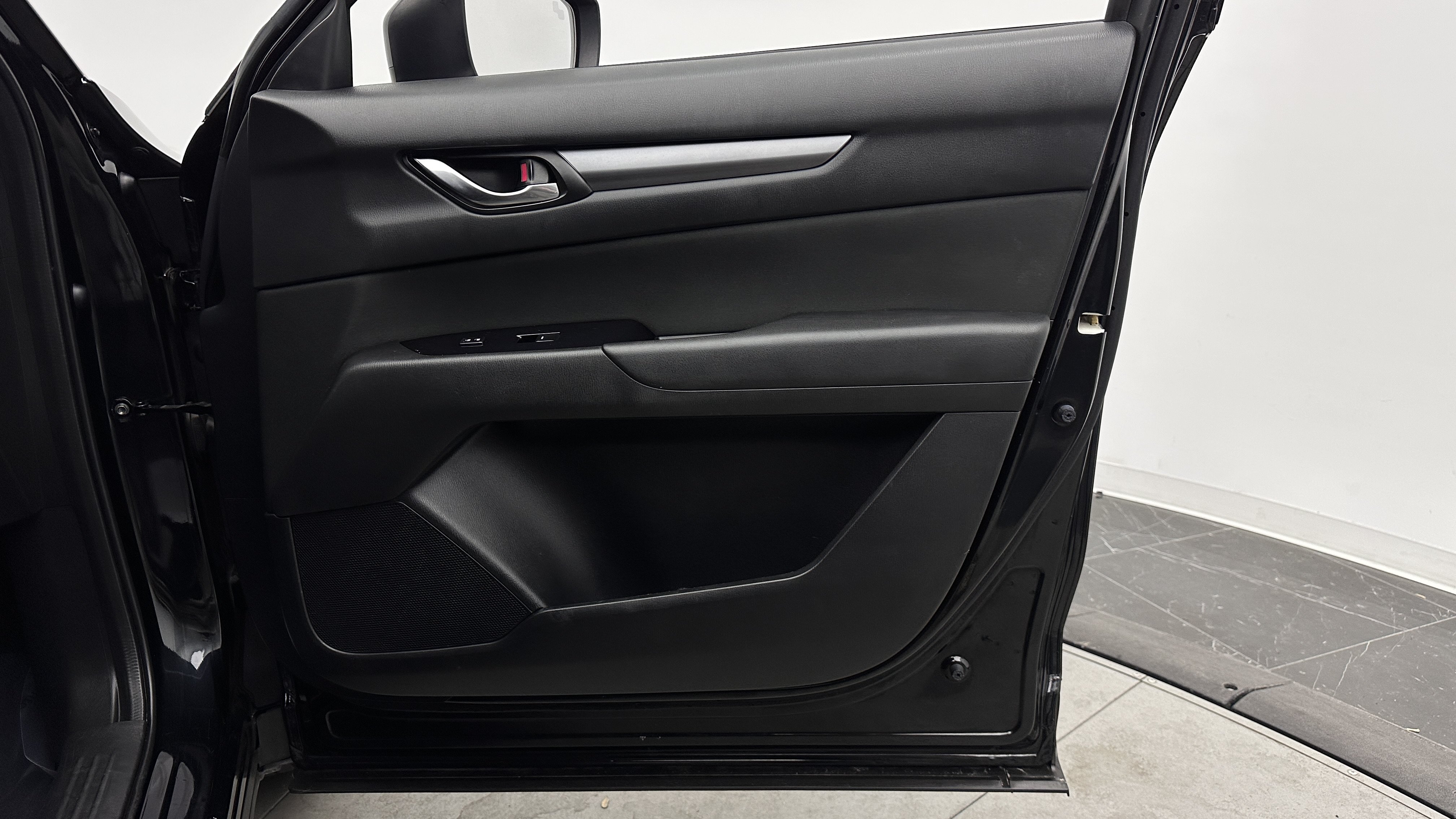 Used 2019 MAZDA CX-5 Sport w/ I-ACTIVSENSE Package FWD image 30