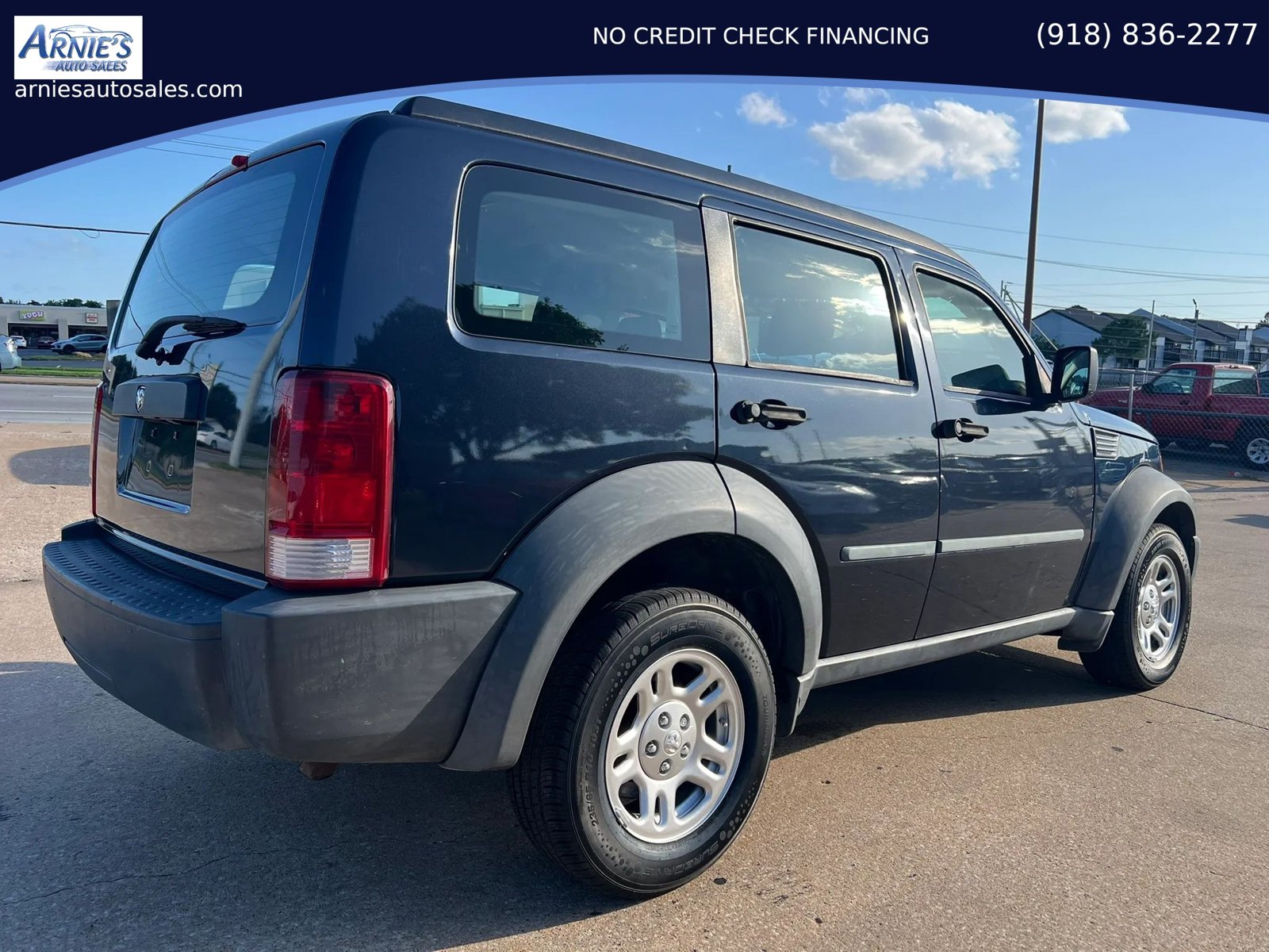 Used 2008 Dodge Nitro SXT RWD image 2