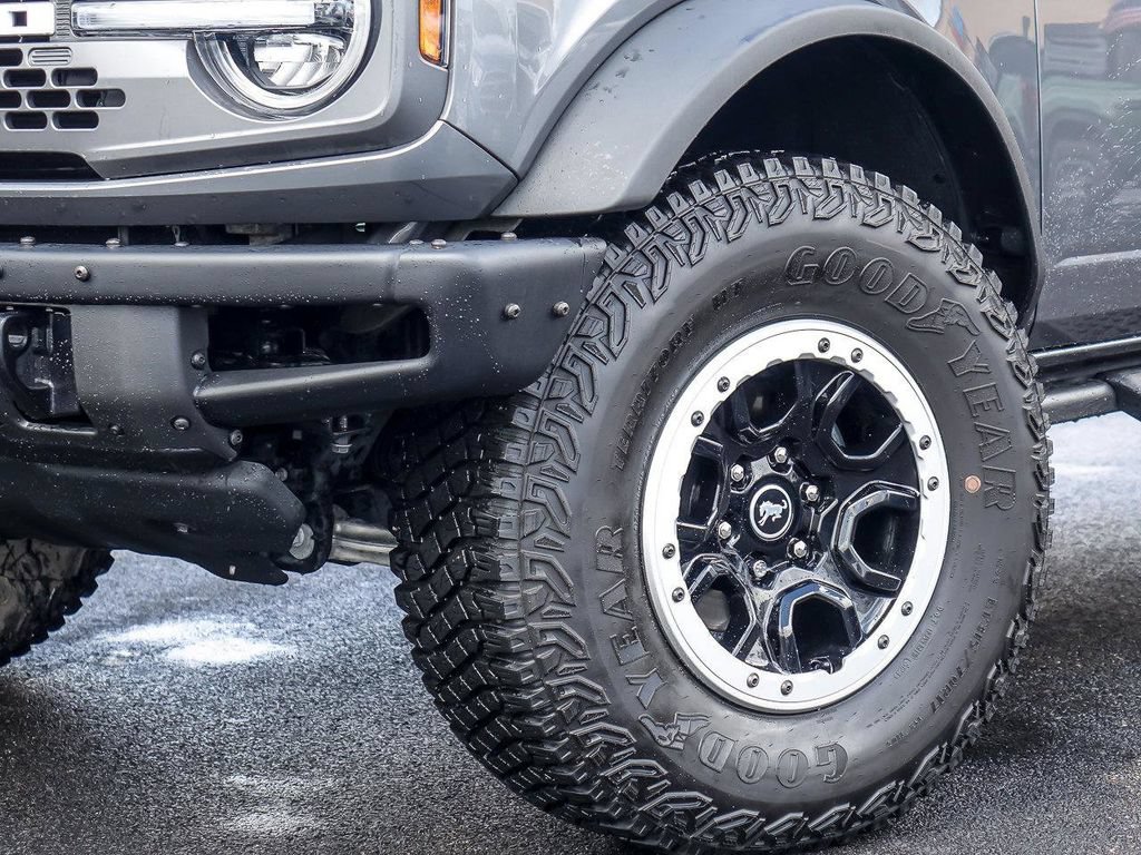 Used 2024 Ford Bronco Badlands w/ Sasquatch Package AWD/4WD image 2