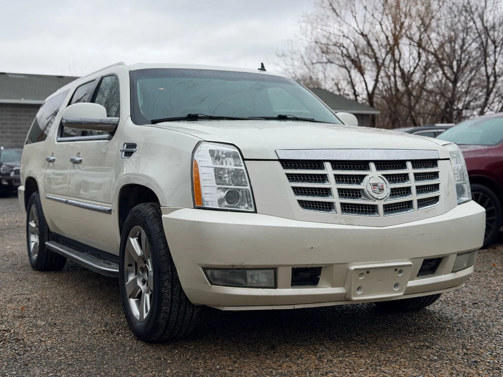 Used 2012 Cadillac Escalade ESV Luxury AWD/4WD image 1
