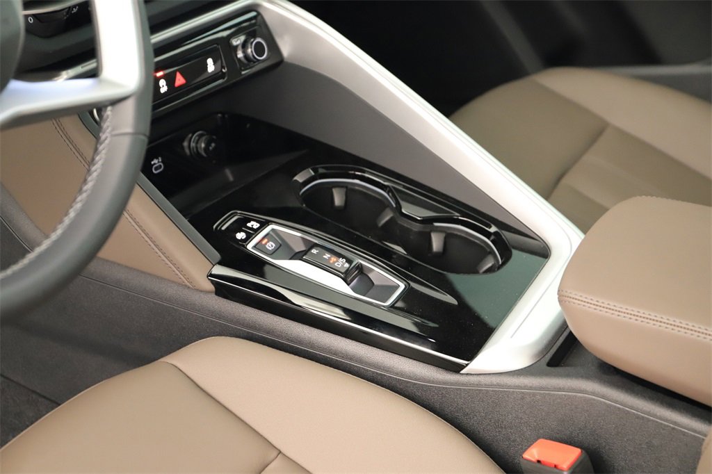 New 2025 Audi Q5 Premium image 17