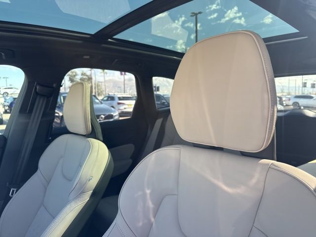 New 2026 Volvo XC60 B5 Plus w/ Climate Package image 20