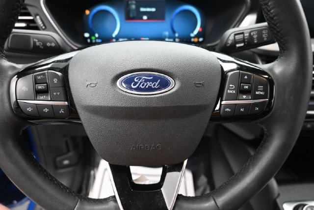 Used 2023 Ford Escape Platinum AWD/4WD image 15