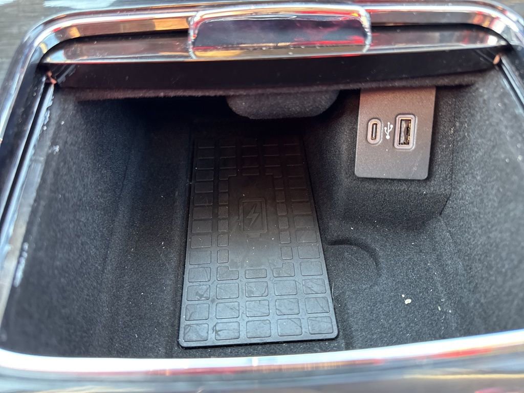 Used 2023 Lincoln Nautilus Reserve w/ Equipment Group 201A image 19