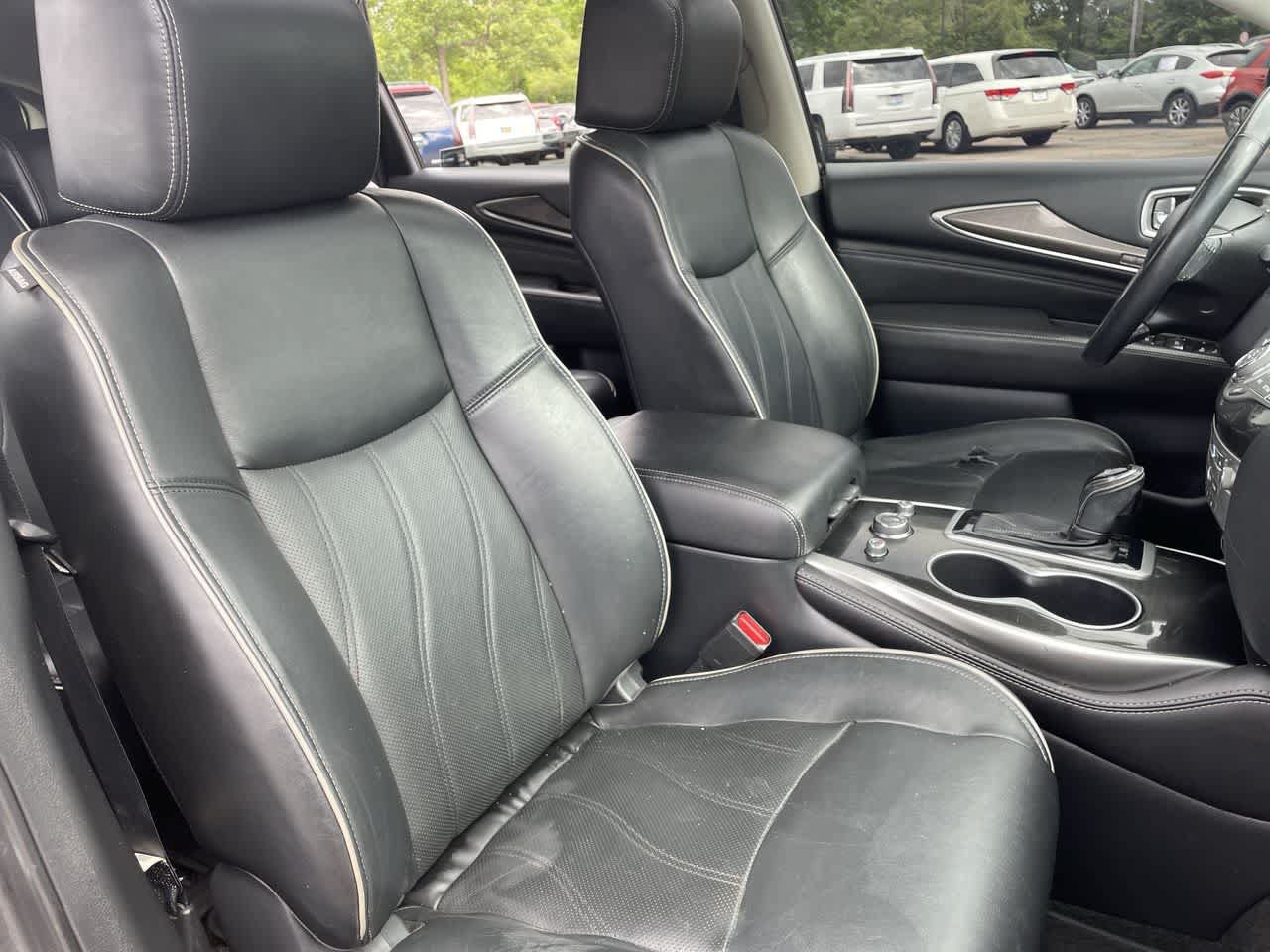 Used 2019 INFINITI QX60 Luxe w/ Essential Package AWD/4WD image 14