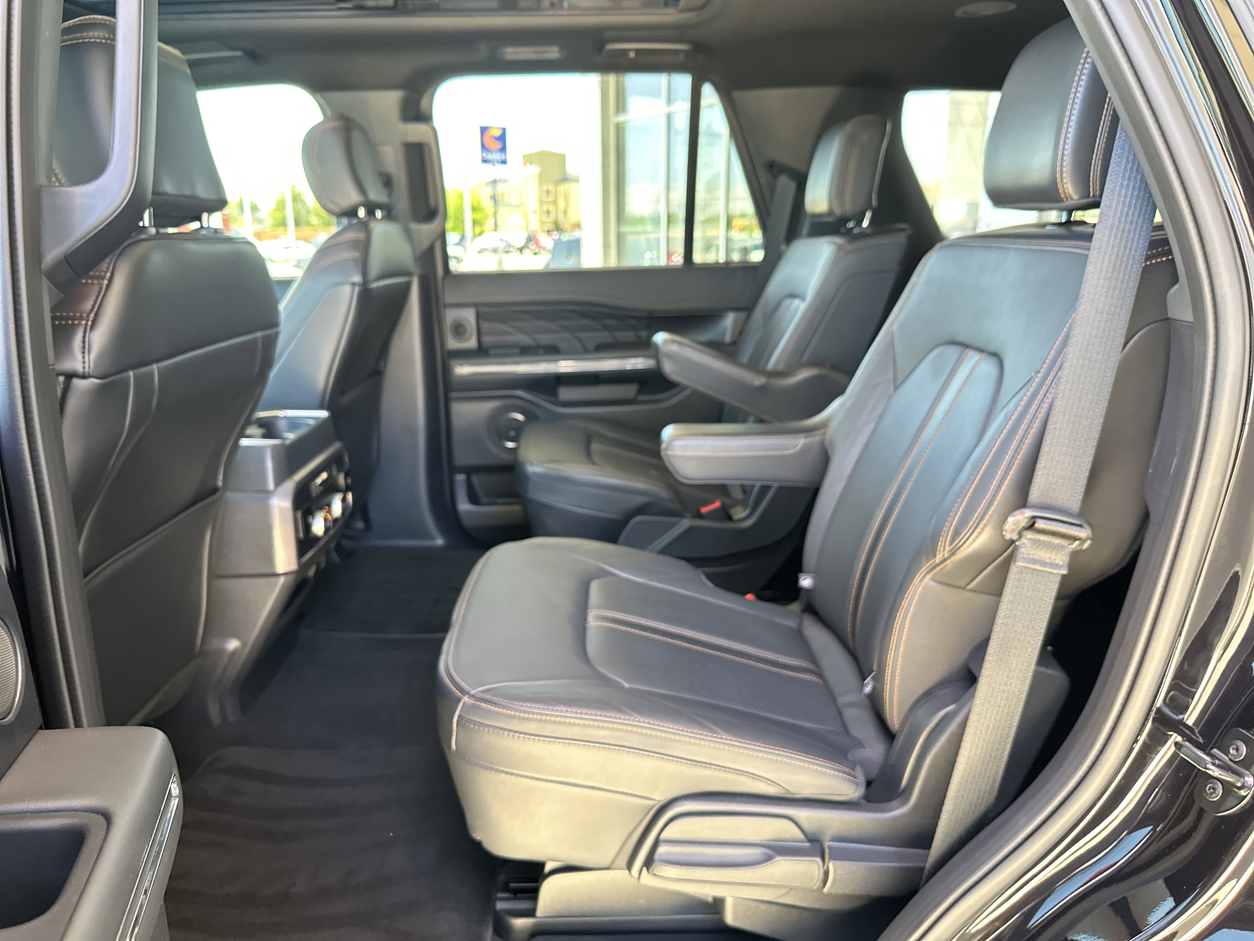 Used 2024 Ford Expedition Platinum AWD/4WD image 21