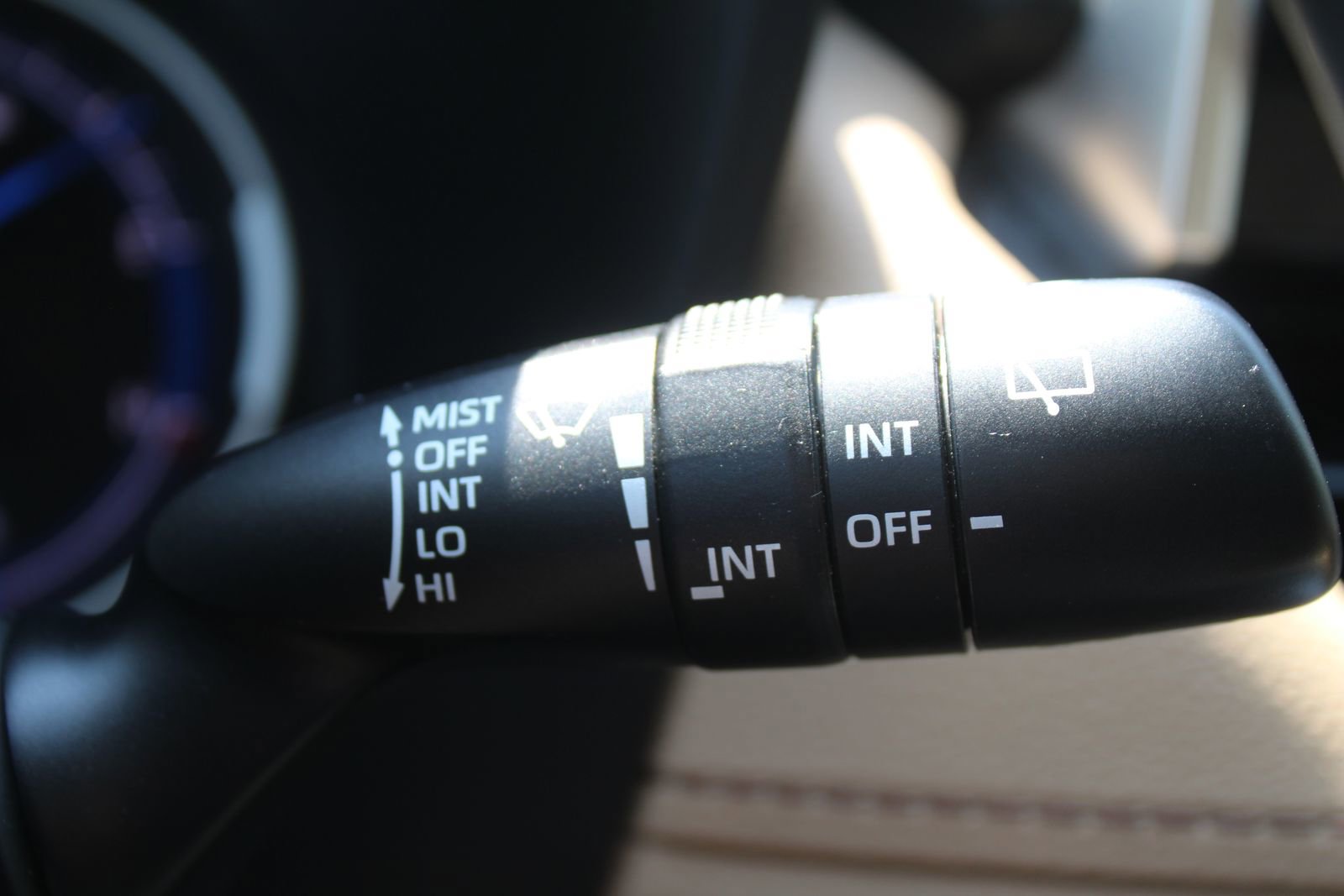 Used 2022 Toyota RAV4 Limited AWD/4WD image 33