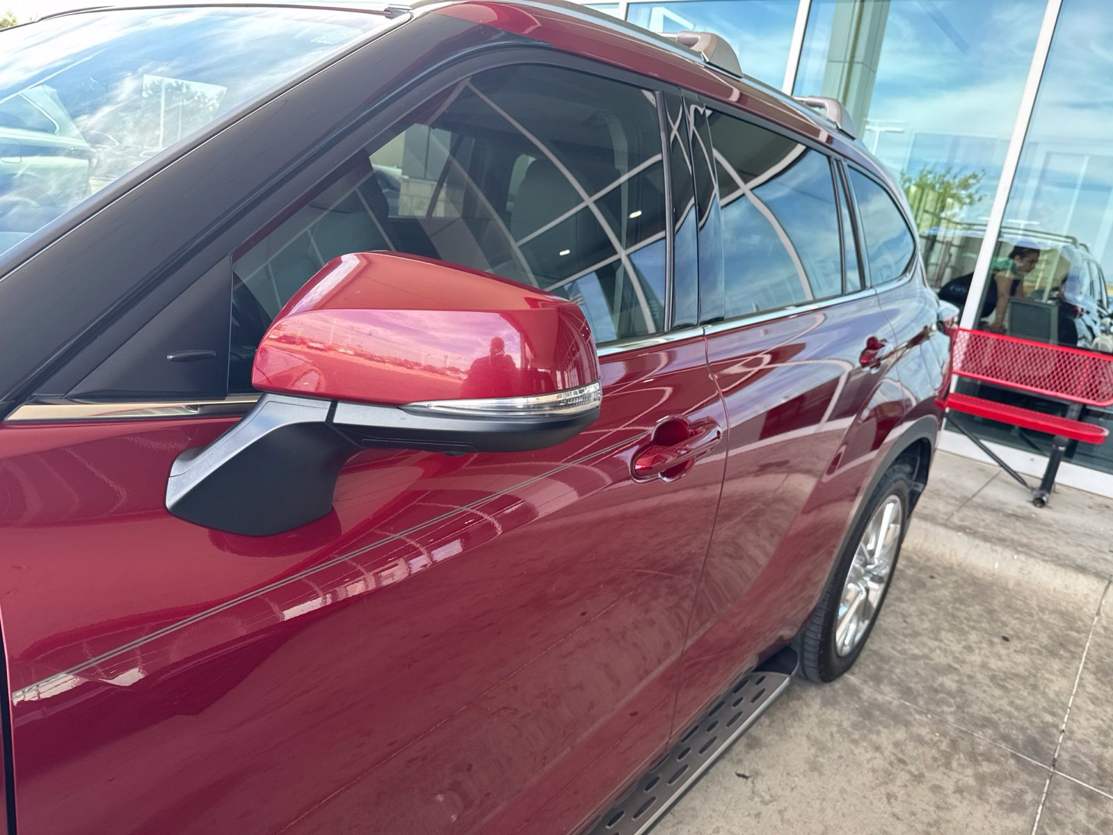 Used 2022 Toyota Highlander Limited FWD image 5