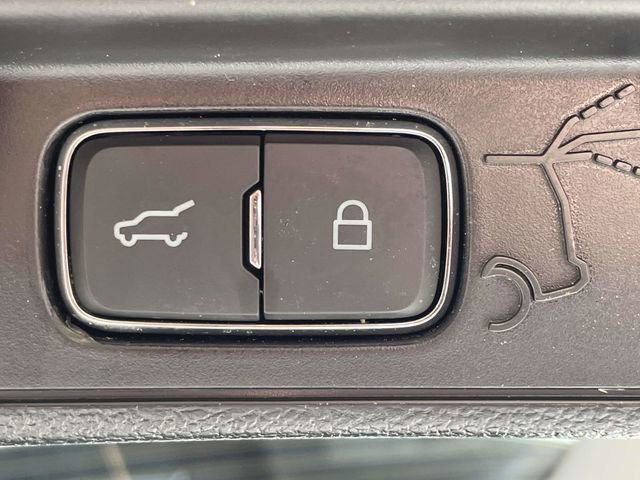 Used 2025 Ford Explorer Active RWD image 37
