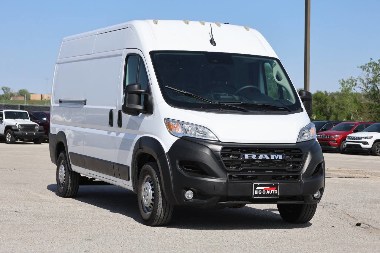Used 2025 RAM ProMaster 2500 w/ Convenience Group FWD image 4