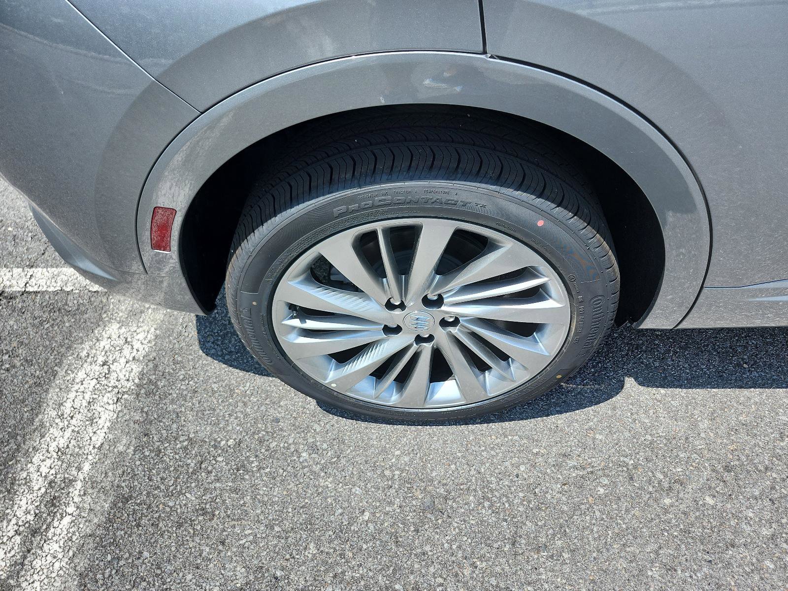 New 2025 Buick Envision Avenir image 6