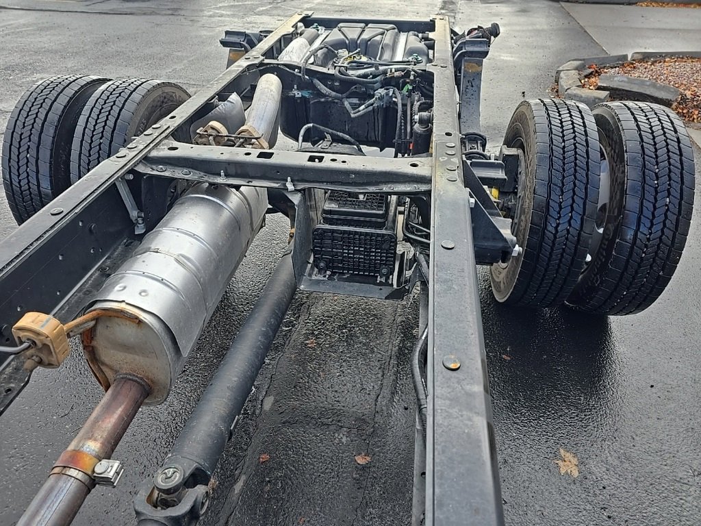 Used 2024 Ford F550 2WD Regular Cab Super Duty image 7