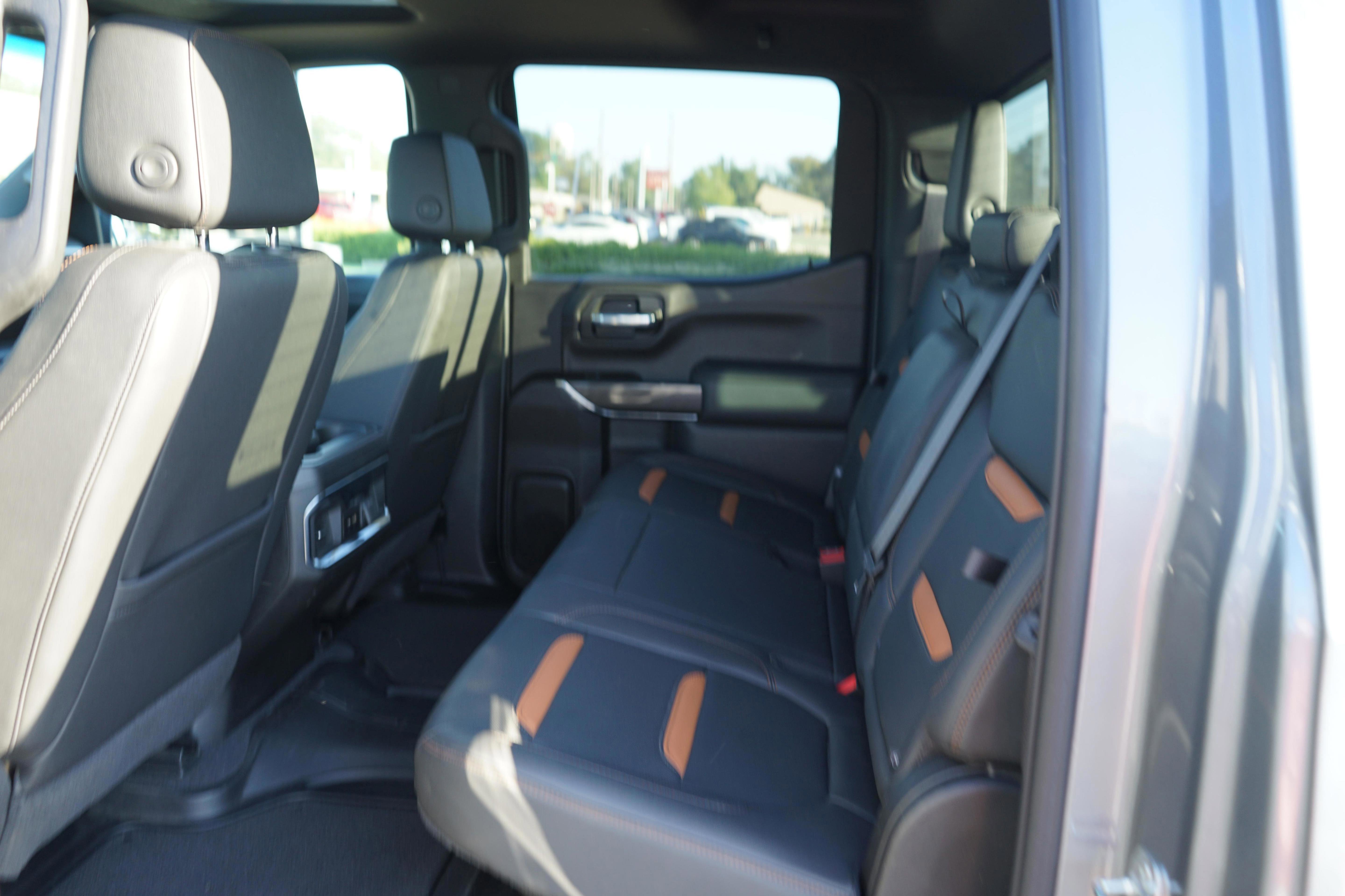 Used 2022 GMC Sierra 1500 AT4 w/ AT4 Preferred Package image 21