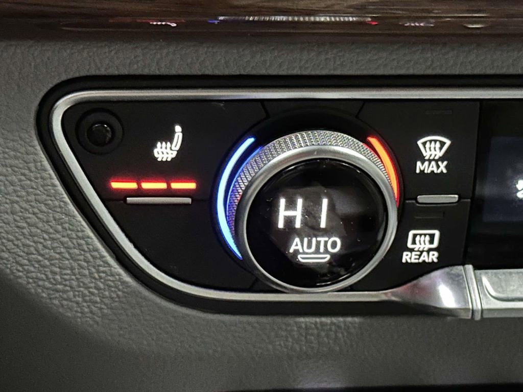 Used 2023 Audi Q5 2.0T Premium w/ Convenience Package image 31