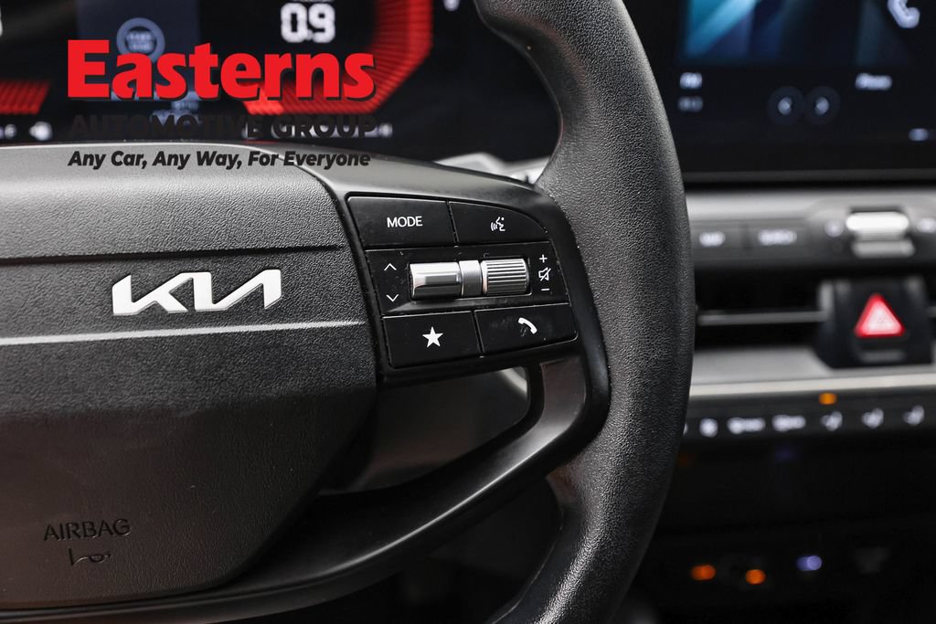 Used 2025 Kia K4 FWD image 15