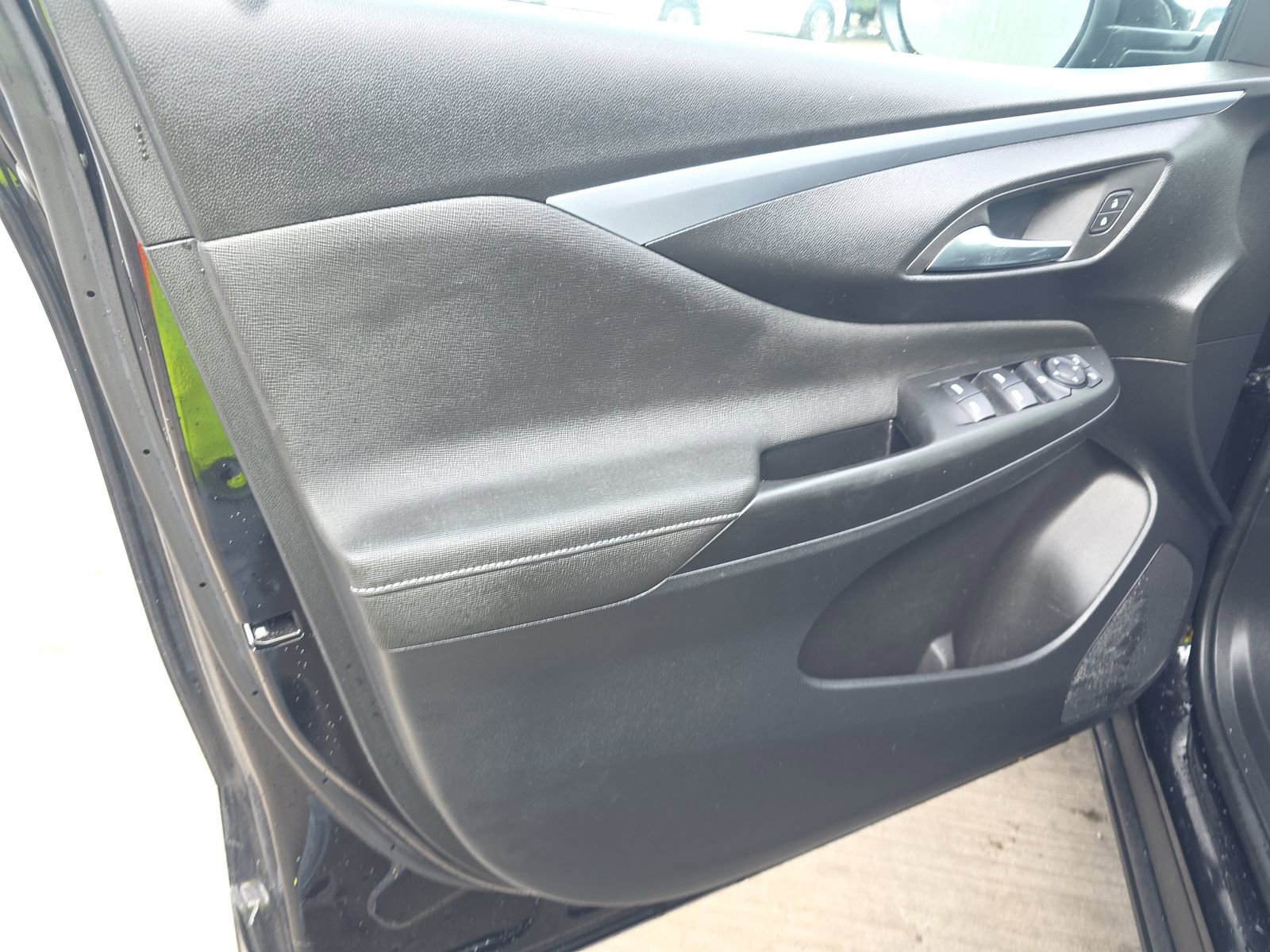 Used 2025 Buick Envista Preferred w/ Convenience I Package image 16