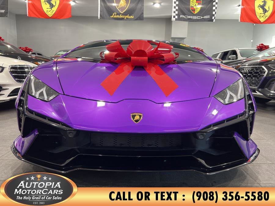 Used 2024 Lamborghini Huracan Tecnica image 8