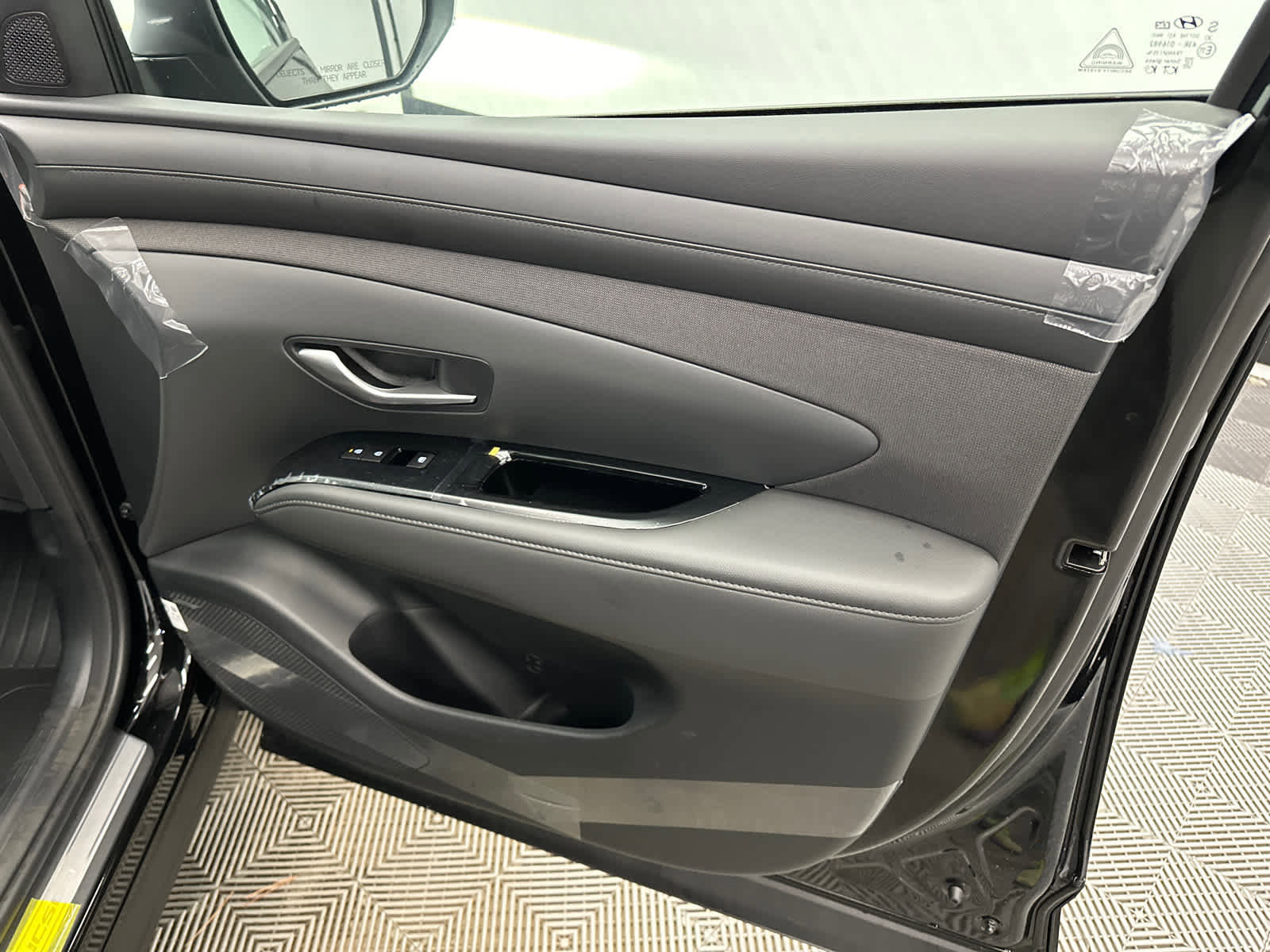 New 2025 Hyundai Tucson Limited image 14