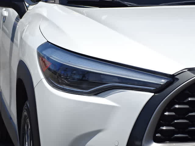Certified 2022 Toyota Corolla Cross XLE w/ Convenience Package AWD/4WD image 5