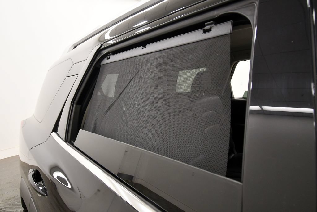 Used 2024 Nissan Pathfinder SL AWD/4WD image 13