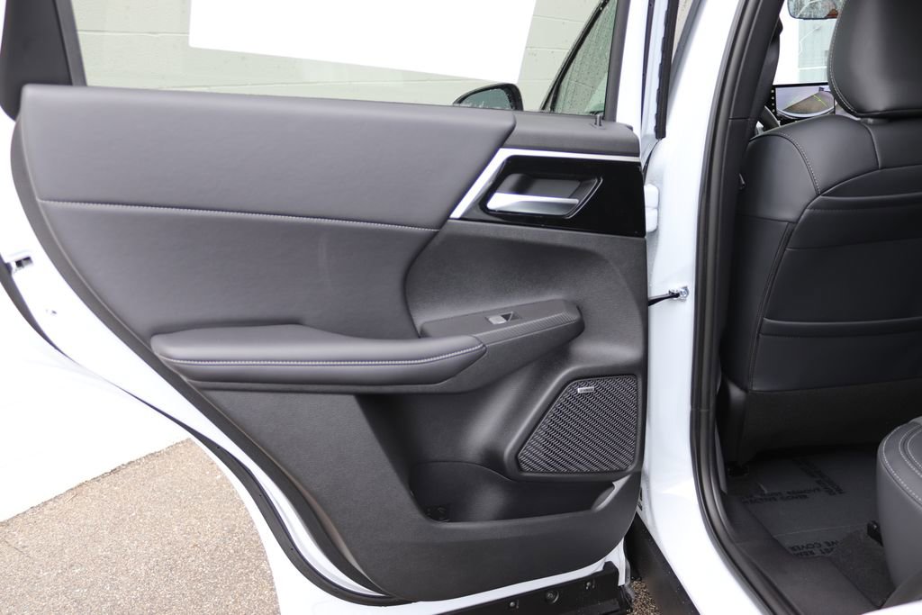 New 2026 Mitsubishi Outlander SE image 7