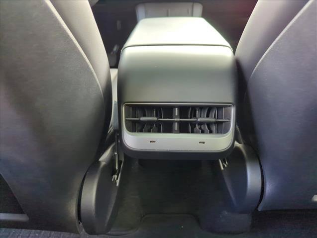 Used 2025 Tesla Model Y Long Range RWD image 22