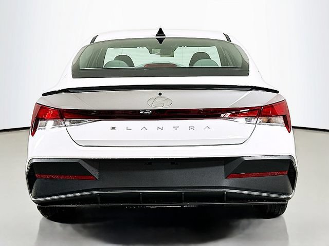 Used 2026 Hyundai Elantra Sport FWD image 5