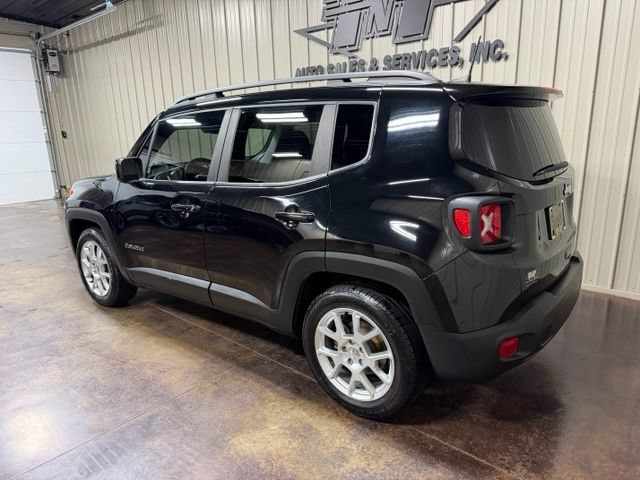 Used 2019 Jeep Renegade Latitude FWD image 5