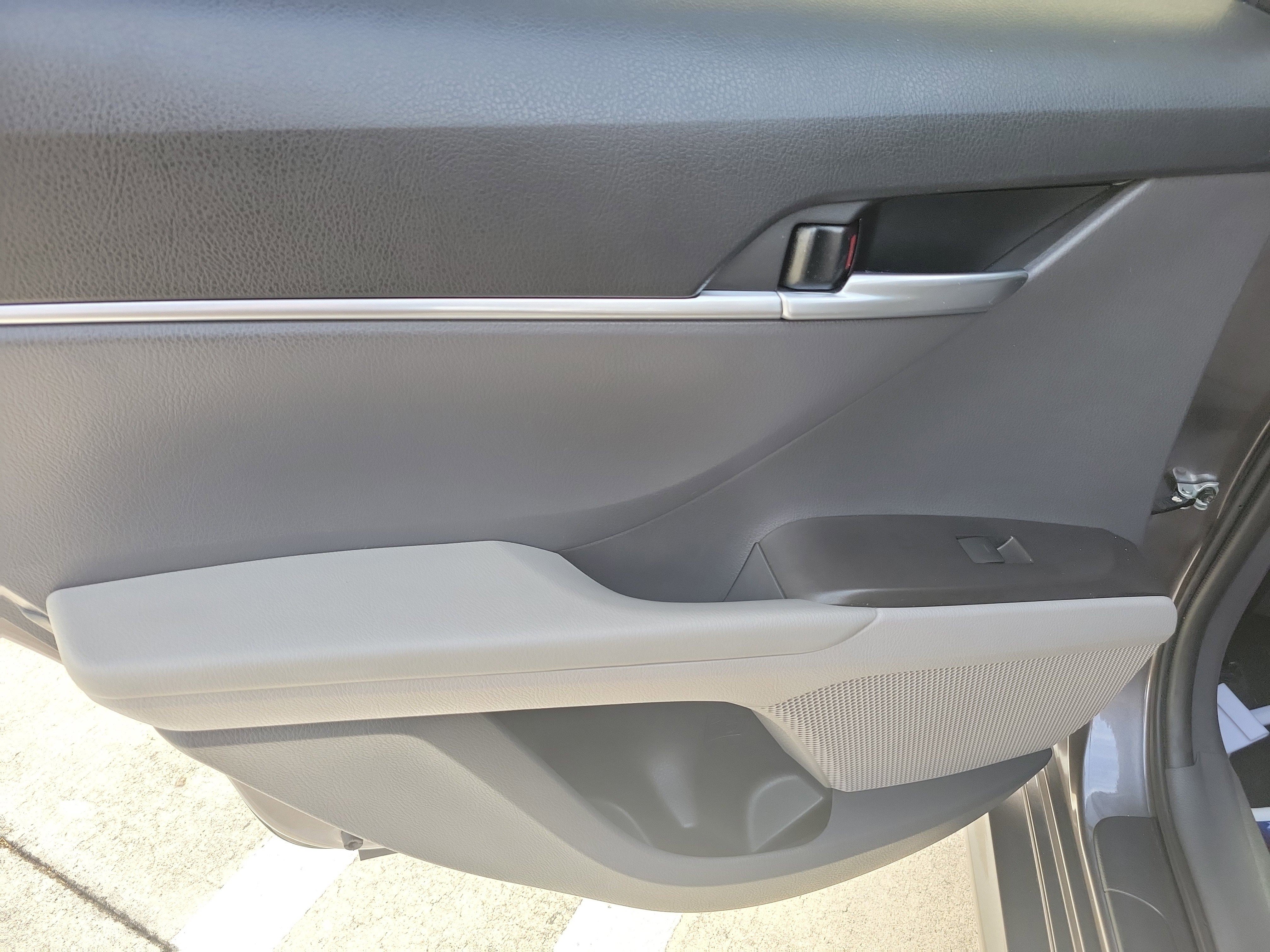 Used 2023 Toyota Camry LE FWD image 11