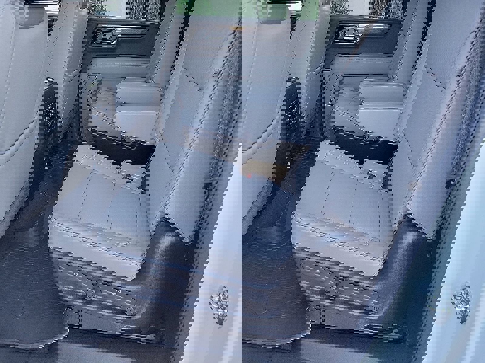 New 2026 GMC Yukon XL Elevation w/ Elevation Premium Package image 12