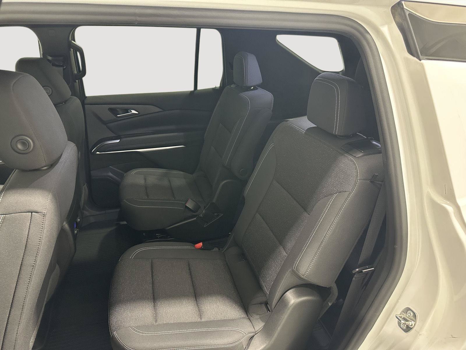Used 2024 Chevrolet Traverse LT w/ LPO, Floor Liner Package AWD/4WD image 23