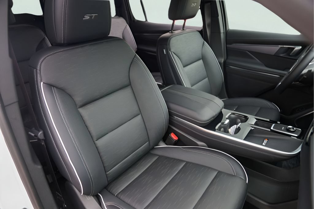 Used 2026 Buick Enclave Sport Touring FWD image 32