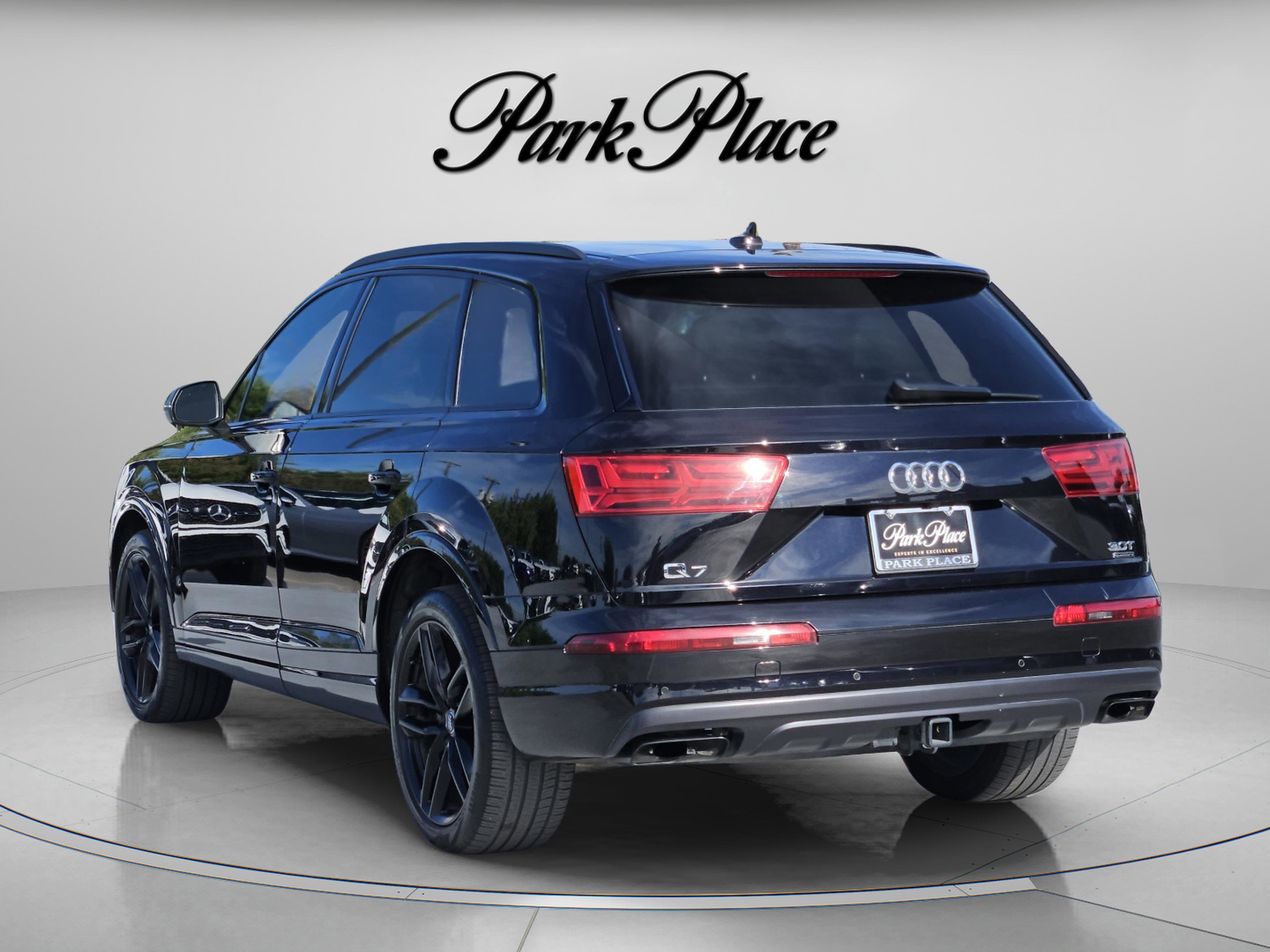 Used 2018 Audi Q7 3.0T Prestige image 3
