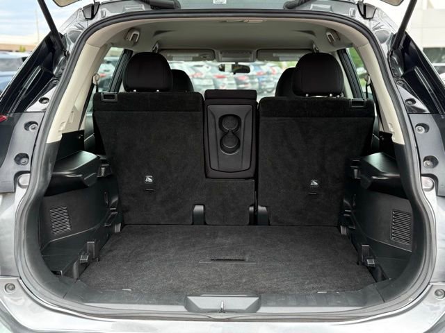 Used 2019 Nissan Rogue S image 34