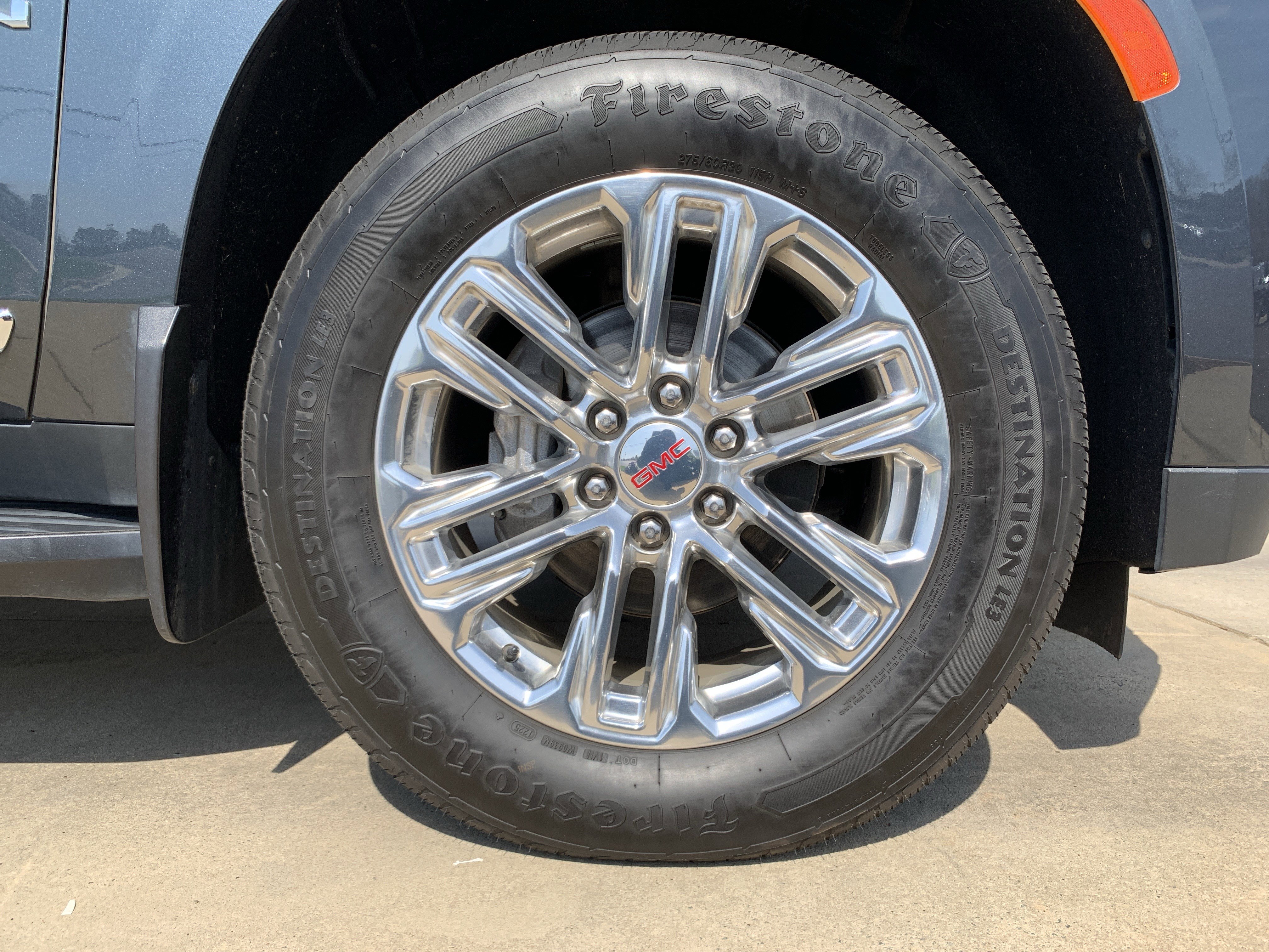 Used 2021 GMC Yukon XL SLT w/ SLT Premium Package image 13