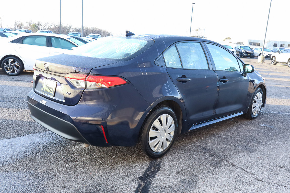 Used 2024 Toyota Corolla LE image 4