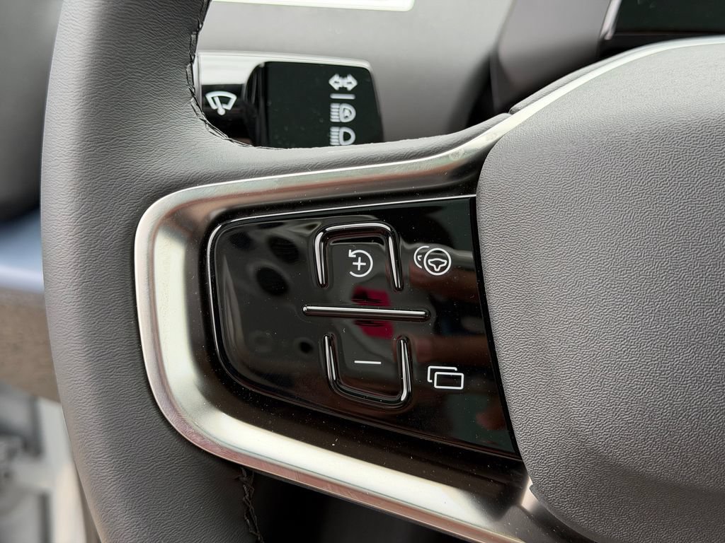 New 2026 Volvo EX30 Plus w/ Protection Package Premier AWD/4WD image 19