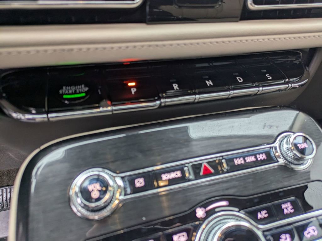 Used 2023 Lincoln Nautilus Reserve w/ Equipment Group 201A image 34