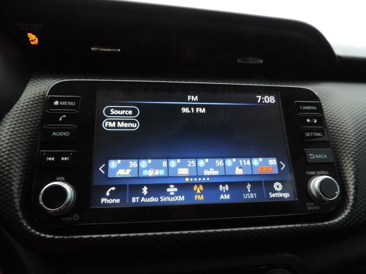 Used 2022 Nissan Kicks SV FWD image 22