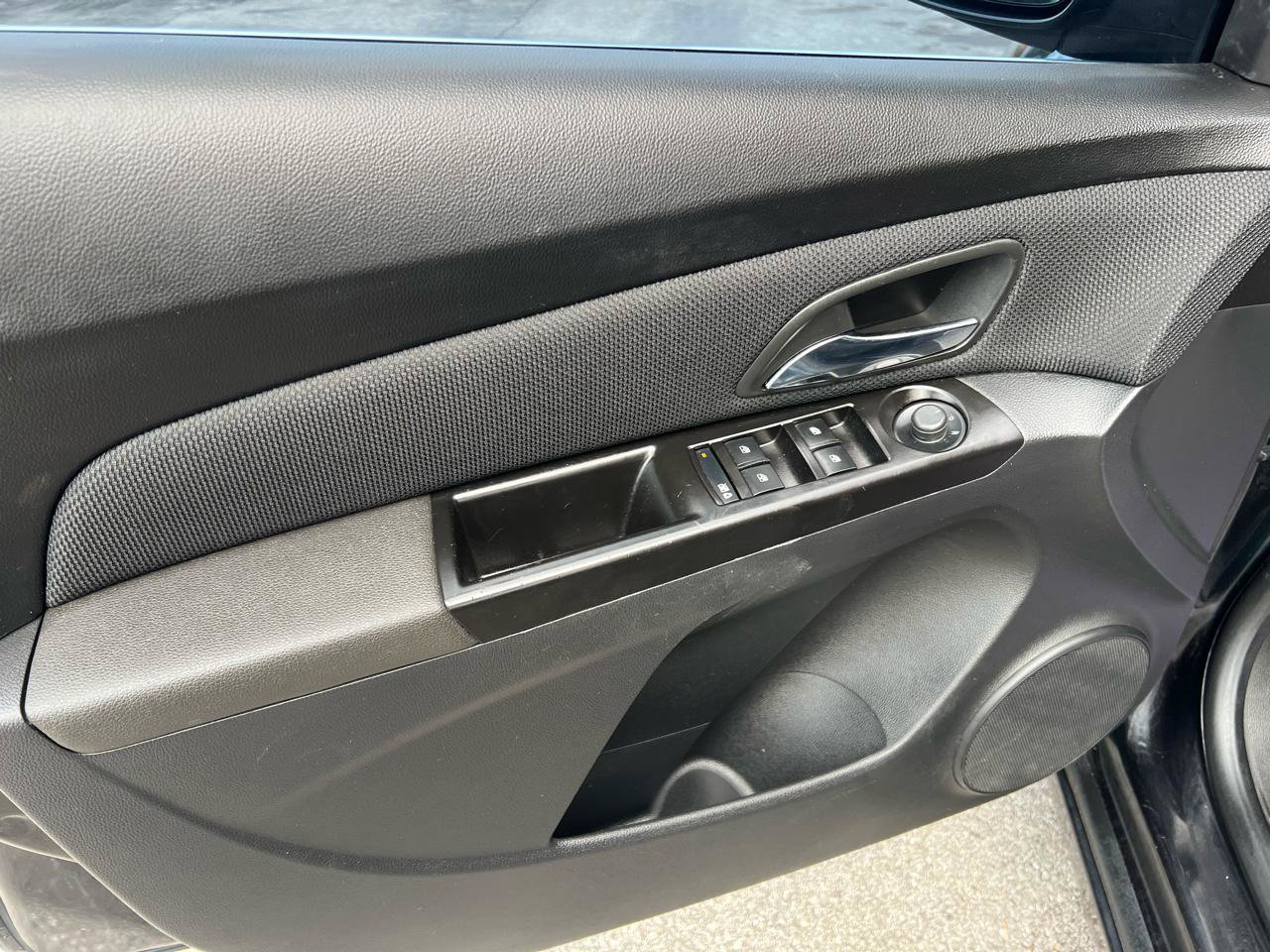 Used 2014 Chevrolet Cruze LT FWD image 11