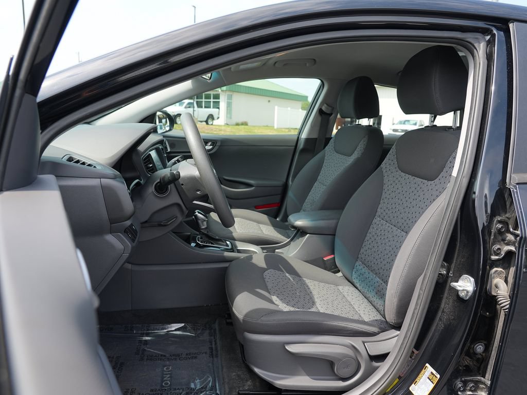 Used 2018 Hyundai Ioniq Blue FWD image 12